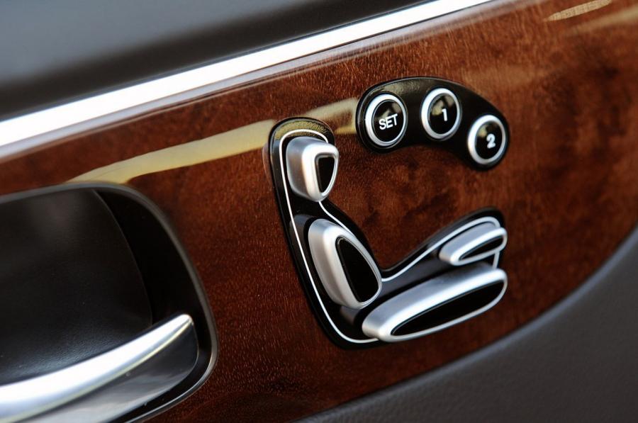  Hyundai Equus Ultimate 2011 года  (фото 72 из 119)